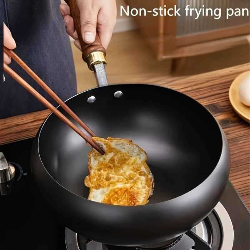 Hand-Forged Iron Wok 24/28cm Uncoated with Wood Lid for Induction Gas.