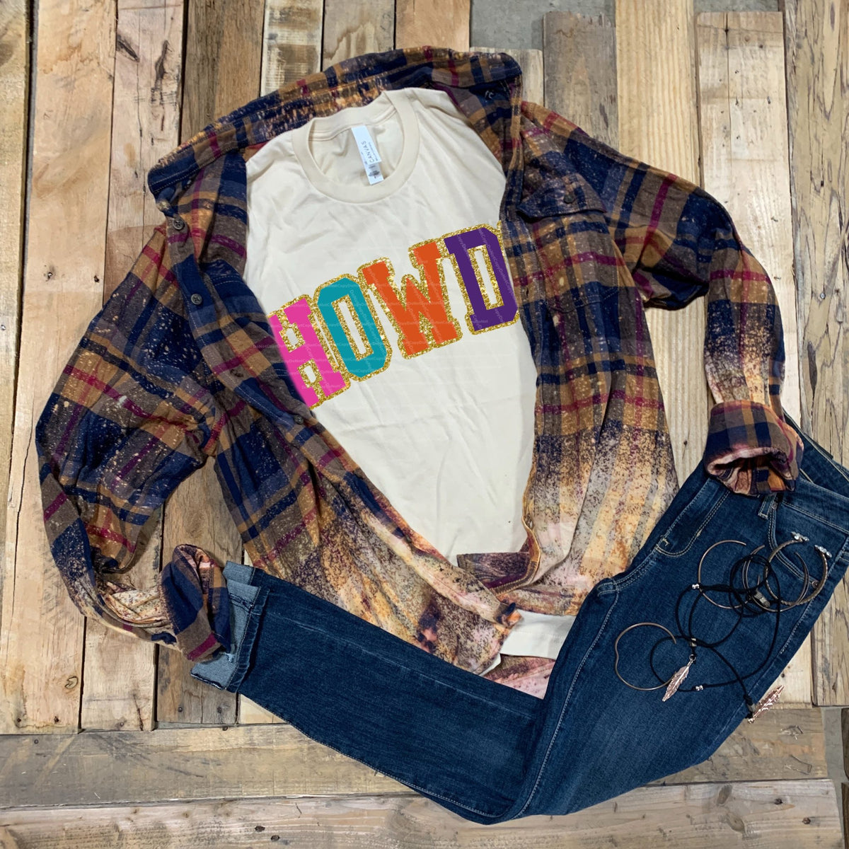 Howdy w/ Glitter Print.