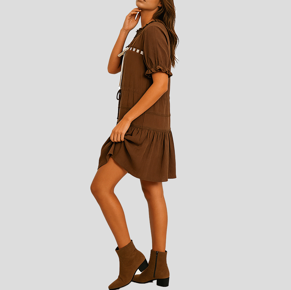 Women's fashionable French-style lace-trimmed velvet bow waist drawstring dress.
